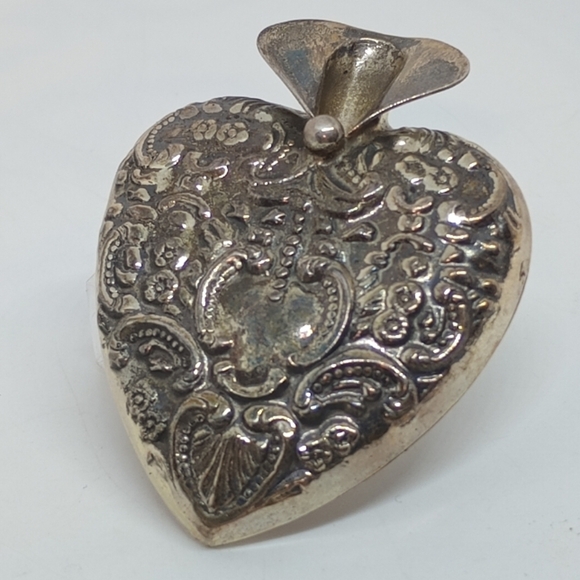 REO Company Jewelry - * Vintage REO Company 925 Sterling Silver Heart Flower Vase Pin Brooch
